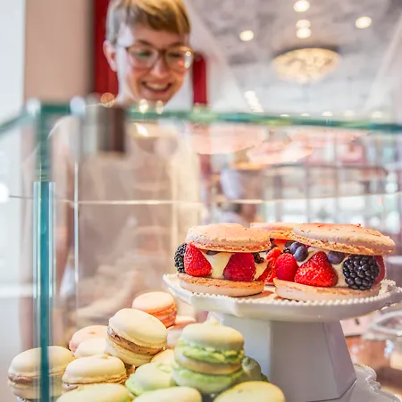 게반트하우스 , 오토그래프 컬렉션 호텔