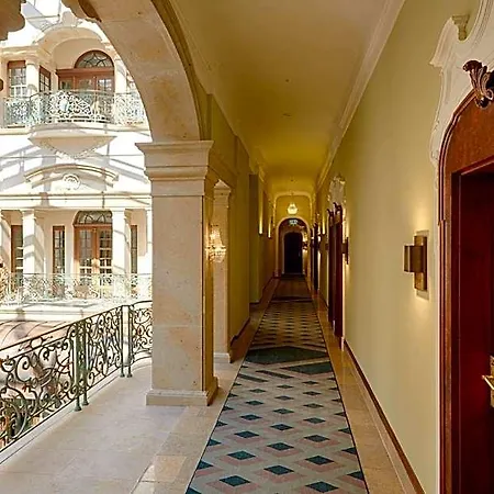 Gewandhaus Dresden, Autograph Collection Hotel