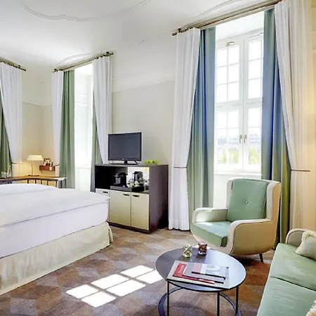 Отель Gewandhaus Dresden, Autograph Collection