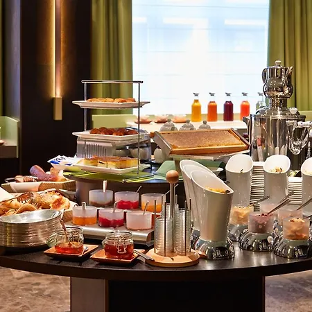 Отель Gewandhaus Dresden, Autograph Collection 5*